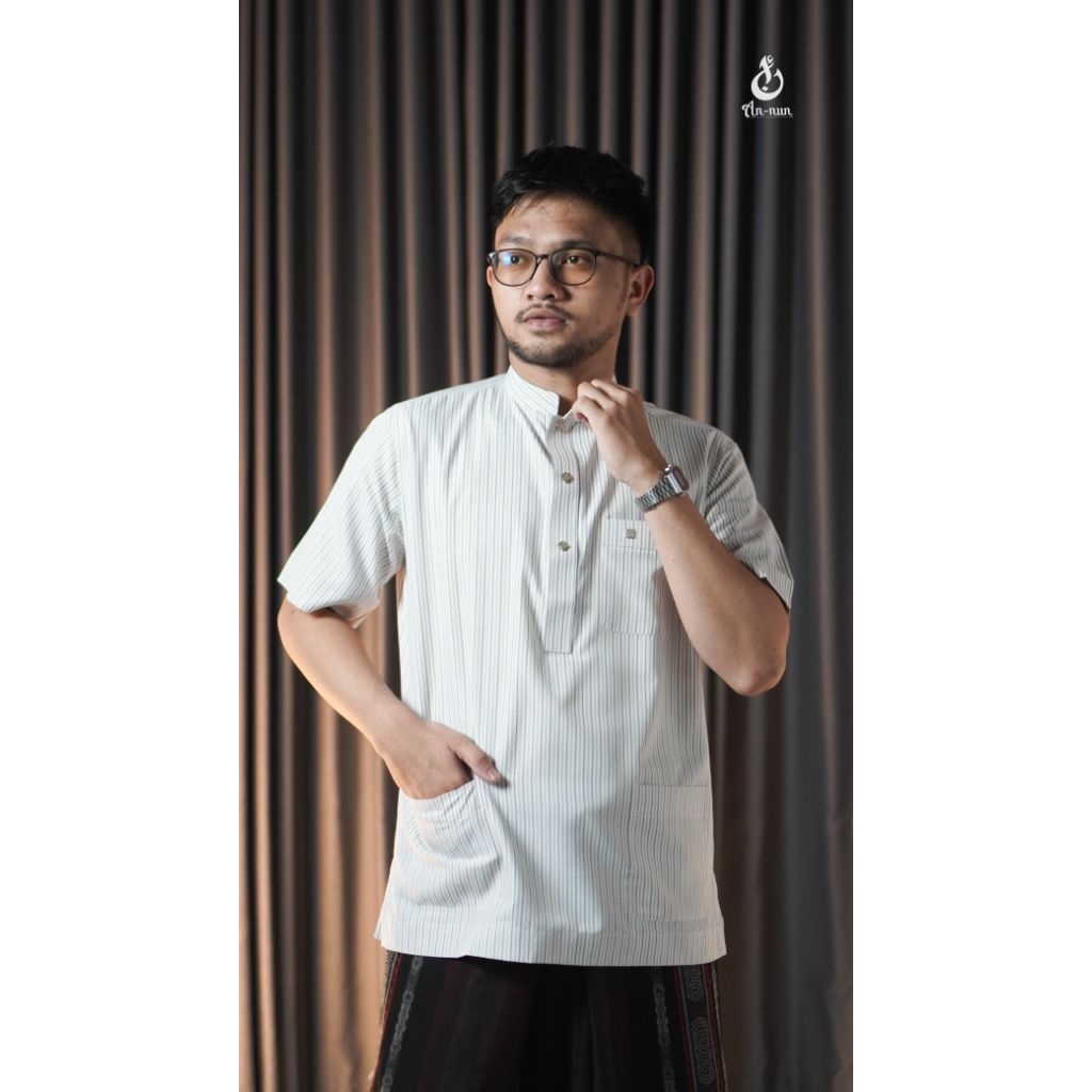 Baju Koko Salur Lengan pendek, salur Garis-Garis , Baju Koko lengan pendek. Koko Putih