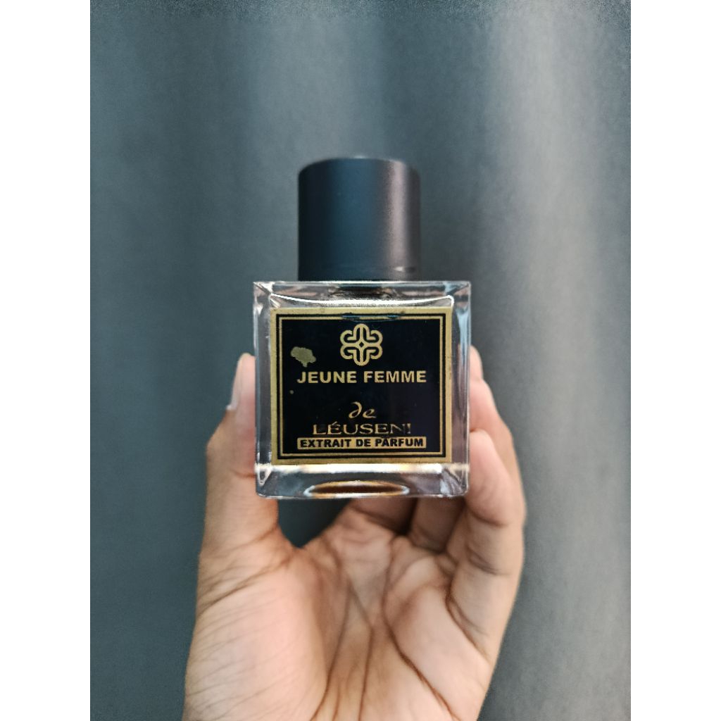 Preloved Leuseni Jeune Femme Extrait 50ml Sisa Juice ±20ml (NO BOX)