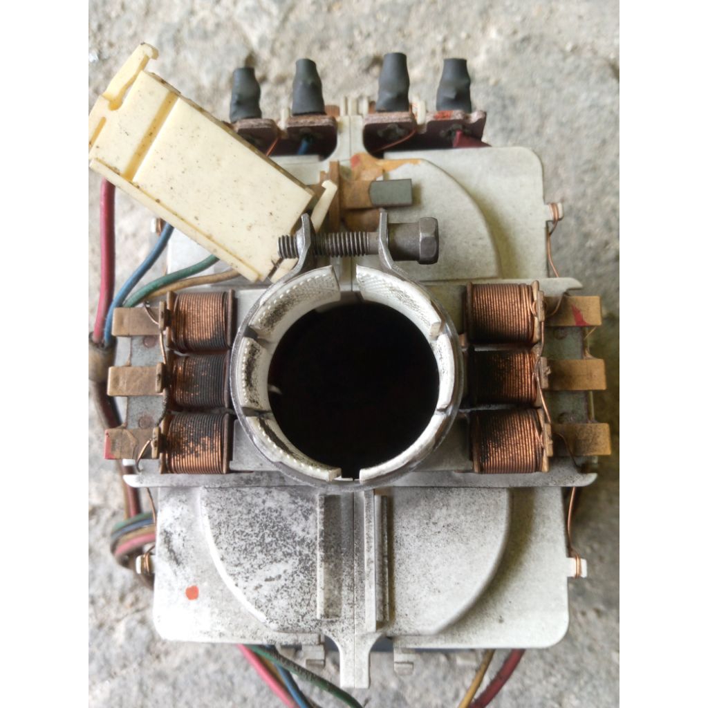 Yoke, konde TV tabung flat 21inc merk Toshiba, normal.