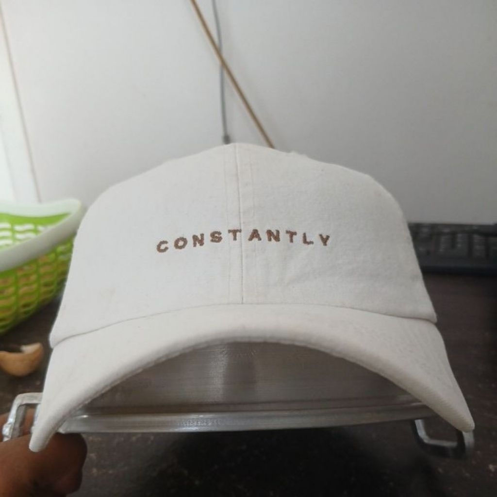 Topi baseball katun lembut warna putih FRJ JEANS second Original allsize stelan besi no minus