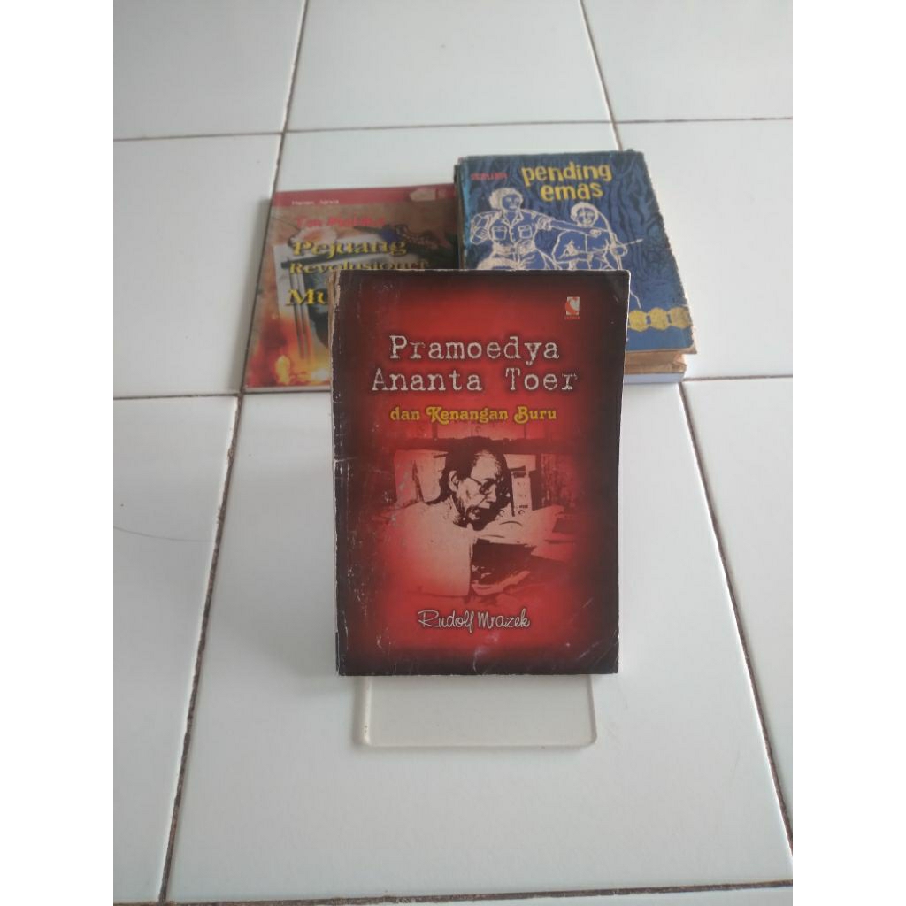 rudolf mrazek pramoedya ananta toer dan kenangan buru