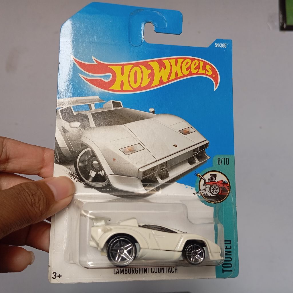 Hot wheels hotwheels lambo countach putih white tooned