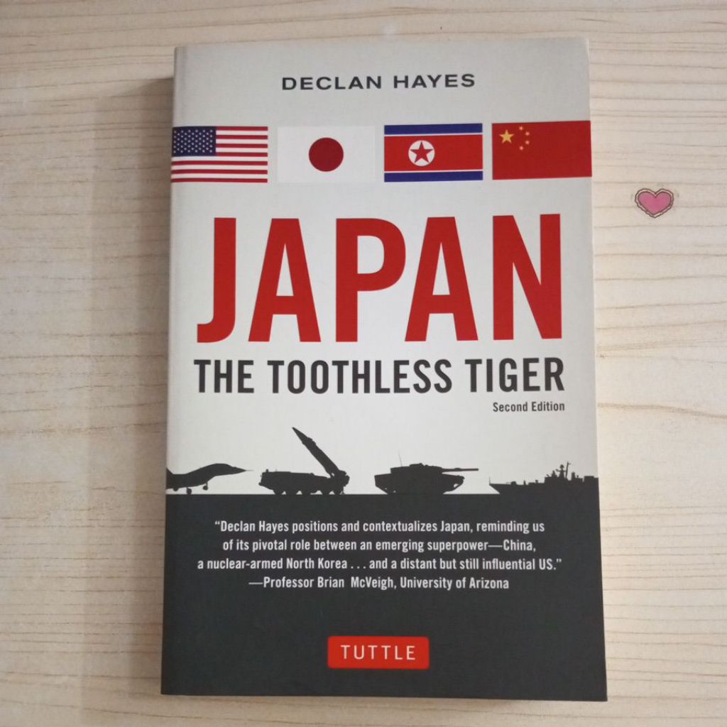 BUKU JAPAN THE TOOOTHLESS TIGER BY DECLAN HAYES