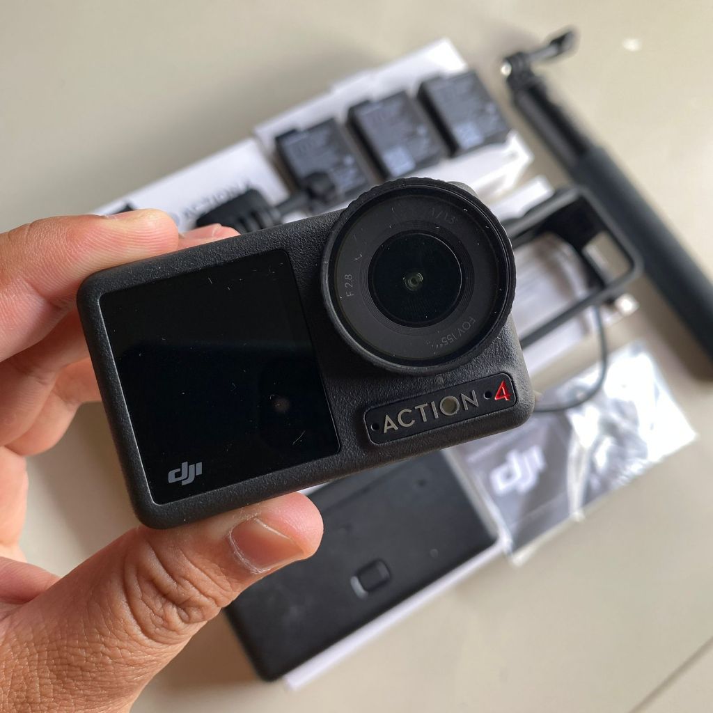 DJI Osmo Action 4 ADVENTURE COMBO