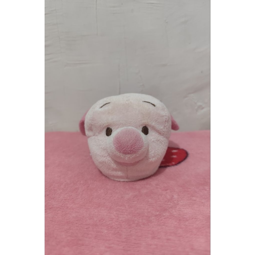 Boneka Piglet Tempat Sesuatu