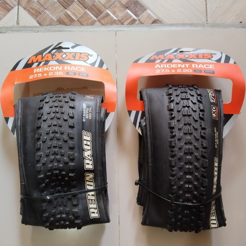 Ban mtb maxxis sepasang kondisi BARU