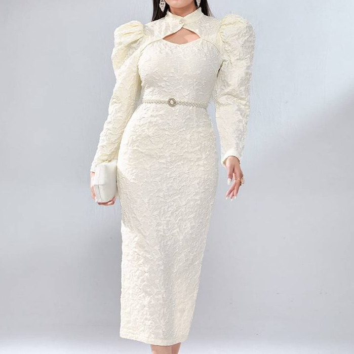 Vye&Co Midi Dress Brokat Elegan Wanita – Puff Sleeve, Cut Out Neckline, Belt Mutiara, Ivory Dress