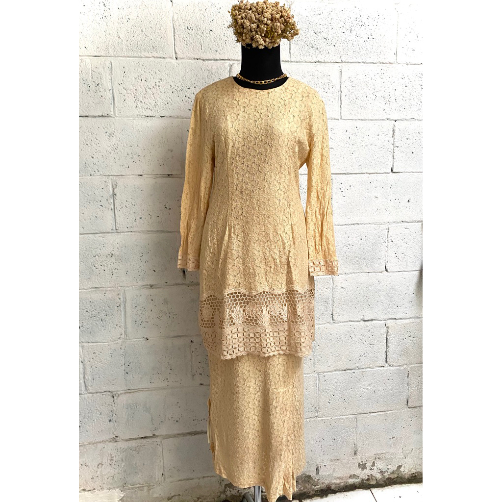 PRELOVED ONE SET KURUNG MELAYU/LEBARAN/KONDANGAN