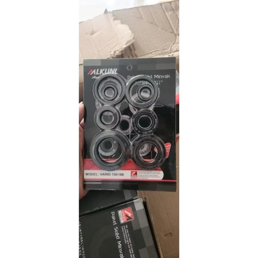 Oil Seal Mesin Komplit VARIO 150 / VARIO 160 Merek MLKUNL