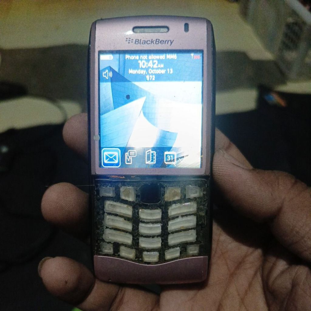 Blackberry pearl 9105 bahan