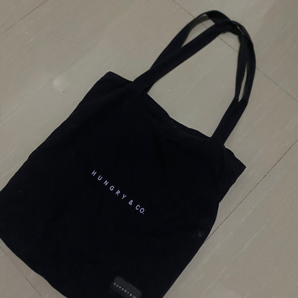 PRELOVED TOTEBAG HUNGRY & CO