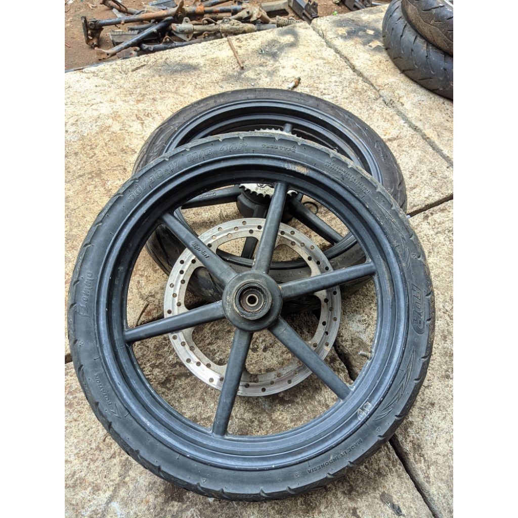 velg sprint ring 17 bekas pasang Megapro Primus Megapro hiu original velg sprint ring 17 Megapro