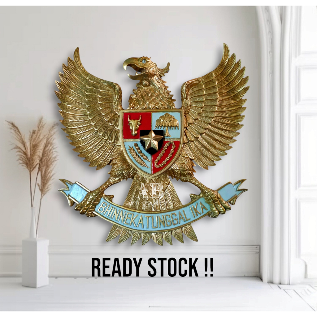 Ukiran Lambang Burung Garuda Pancasila Warna Emas Kayu Jati Berkualitas