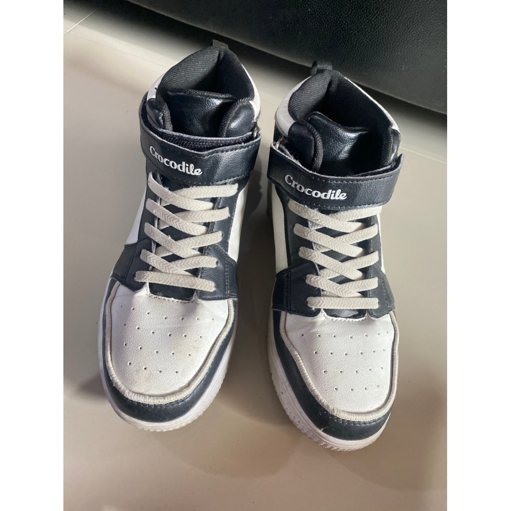 sepatu anak cowok Crocodile preloved Like new