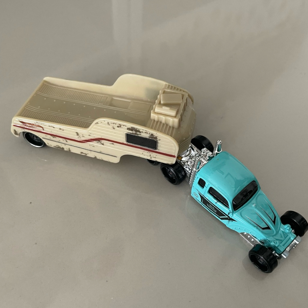 Preloved Hot Wheels Truck Track Fleet Track Bugcation