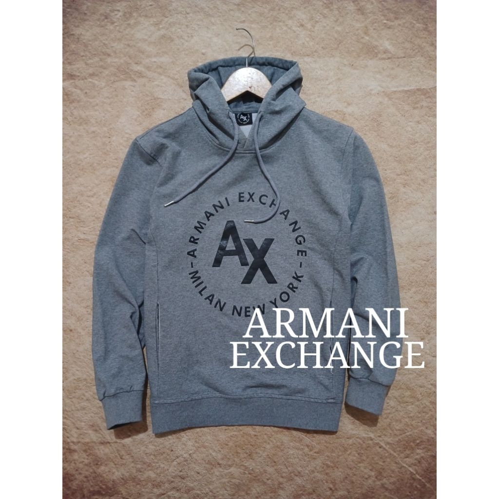 sweater ARMANI EXCHANGE bahan lembut bekas recomend
