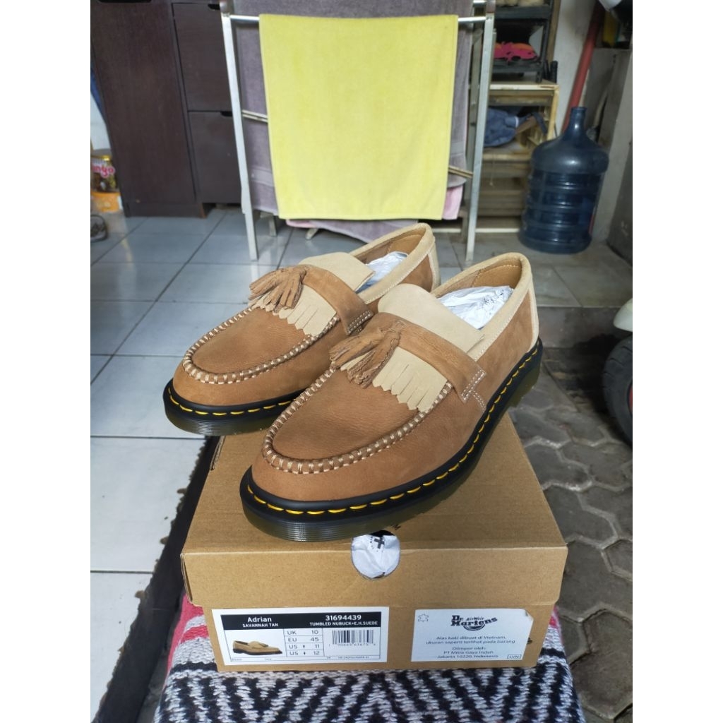 Sepatu Loafer Docmart Adrian Tassel Savannah Tan Size 45