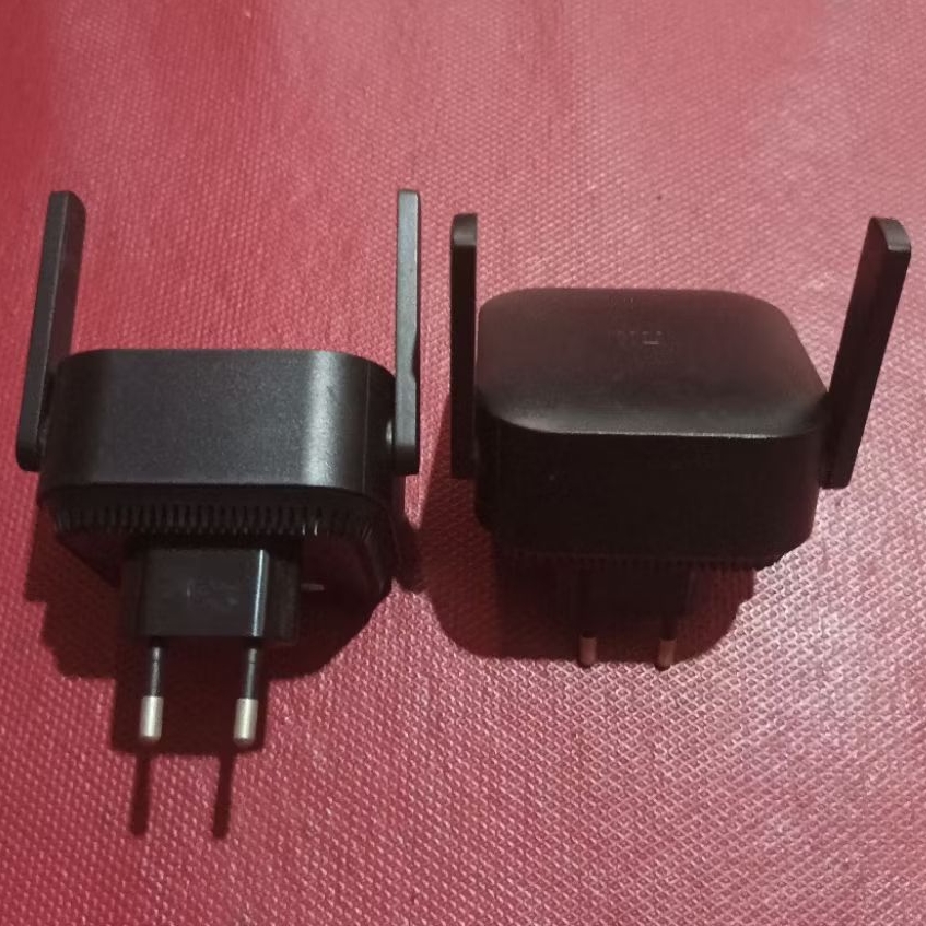 Xiomi Mi Wifi Extender AC1200  Penguat Sinyal