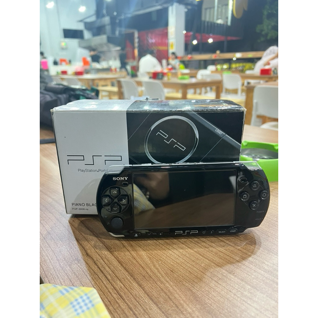 PSP SONY SERI 3000/3006 16GB HITAM PIANO BLACK SECOND LIKE NEW ORIGINAL KOMPLIT BOX+CHARGERAN