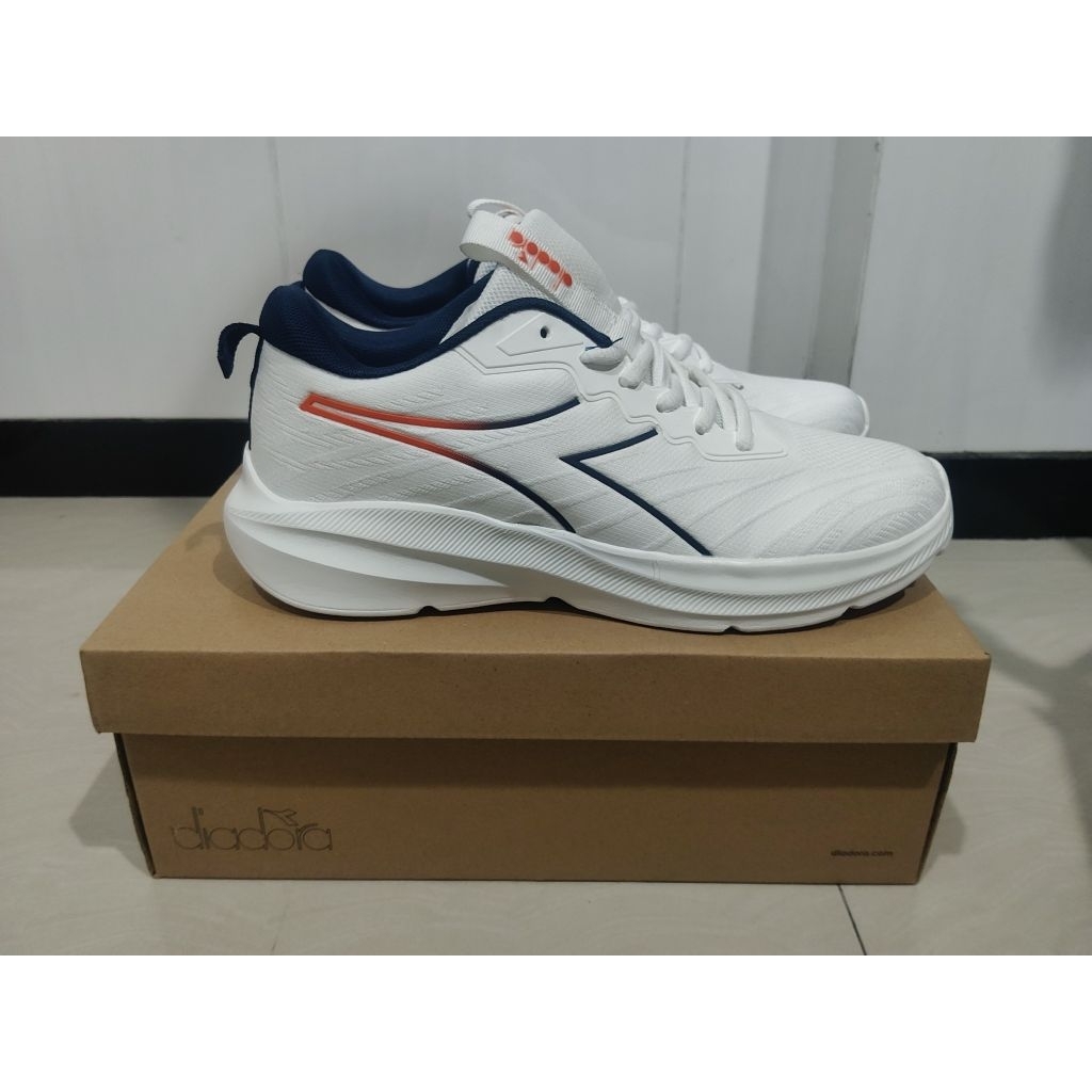 SEPATU DIADORA NAZUKE ORIGINAL 100%