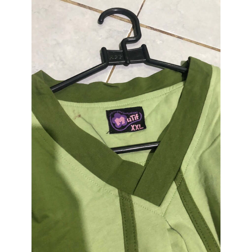 atasan baju mutif warna hijau