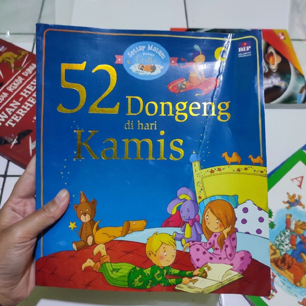 buku anak anak 52 dongeng hari Kamis