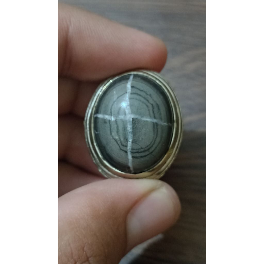 Batu Tapak Jalak Puser Bumi Tegas Jumbo (langka)