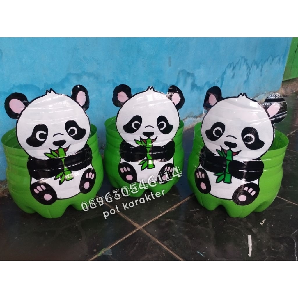 pot bunga karakter panda lucu dari galon li mineral