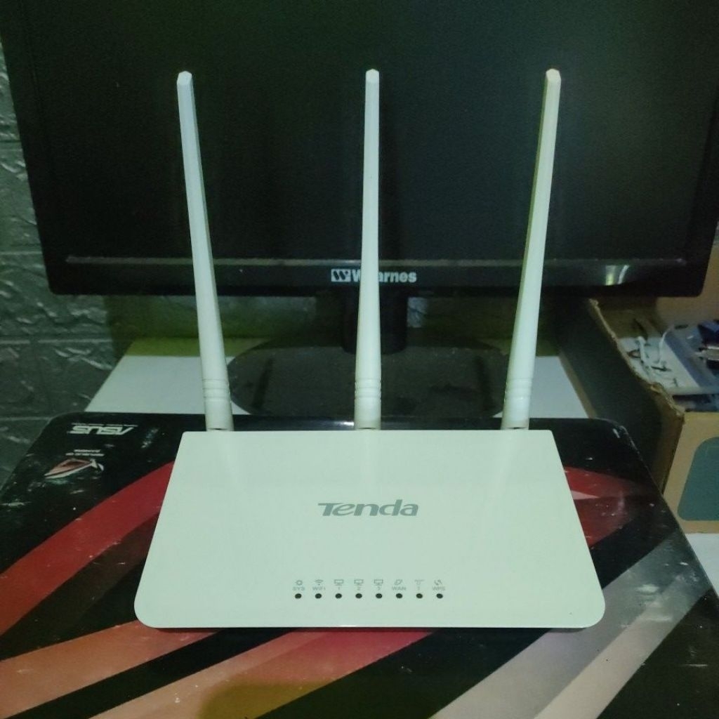 Router Tenda F3