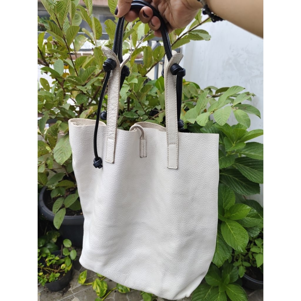 tas tote kulit / totebag kulit asli putih