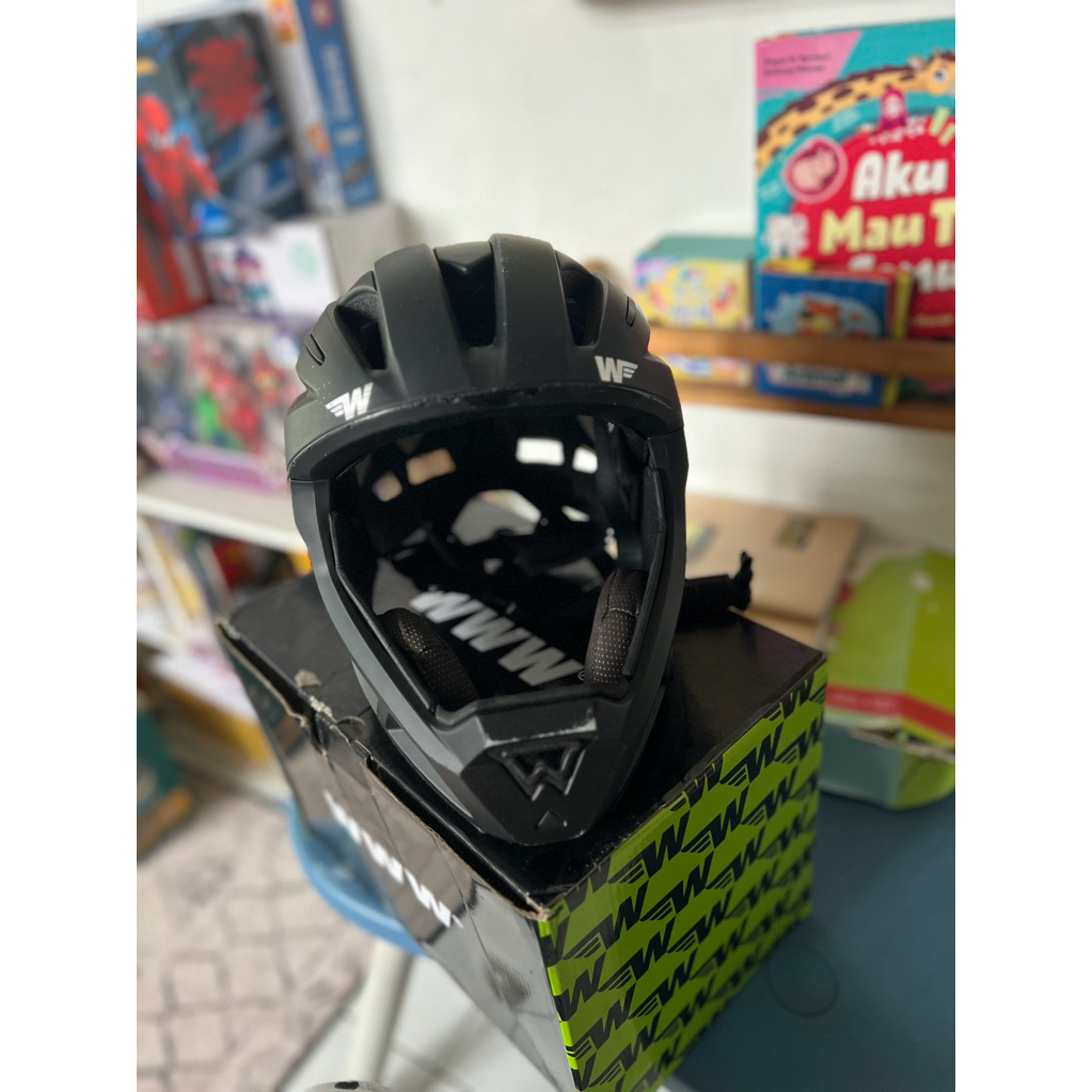 helm pushbike www second size M