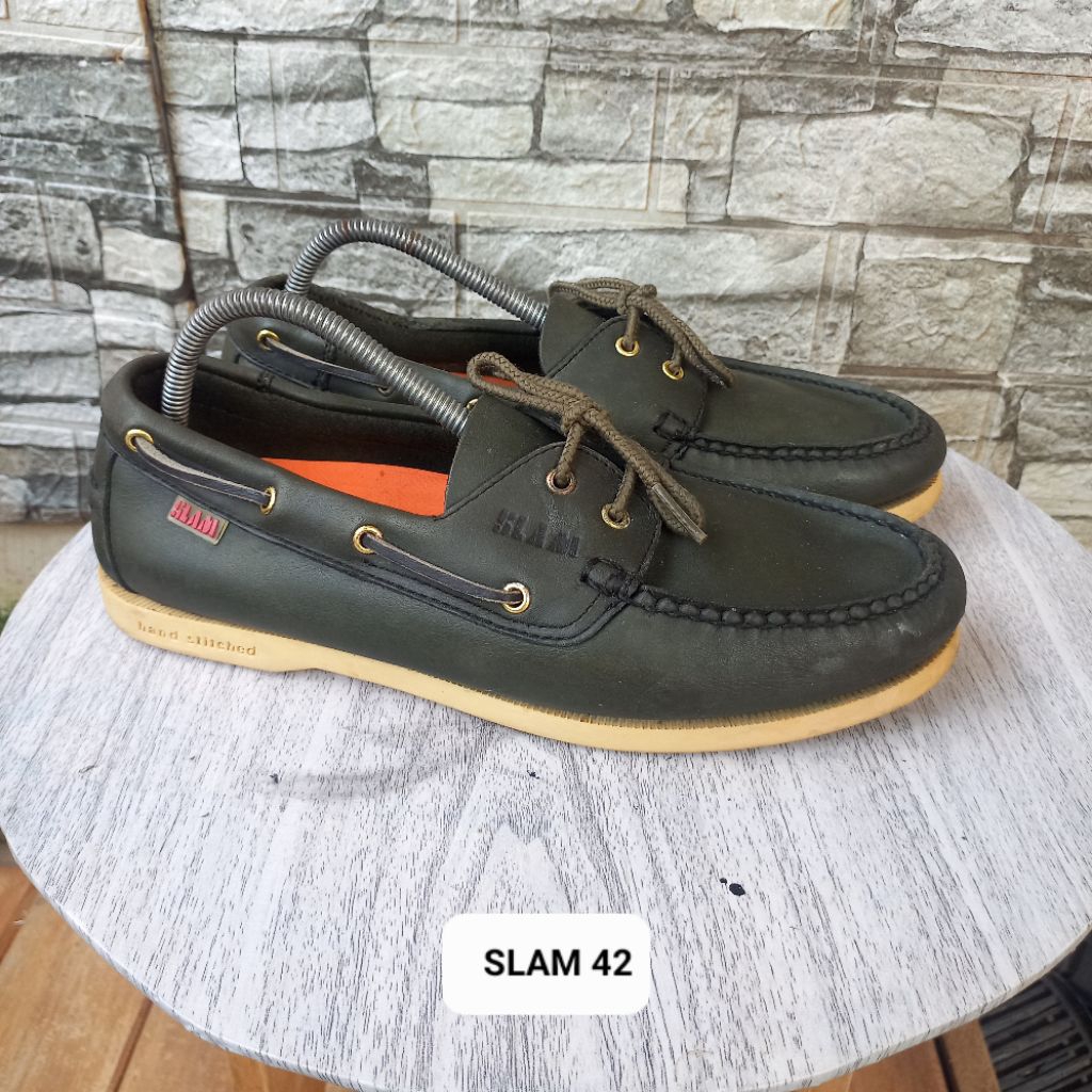 Sepatu formal second kulit original merk SLAM size42 insol27cm (ada goresan dikit di lining blakang)