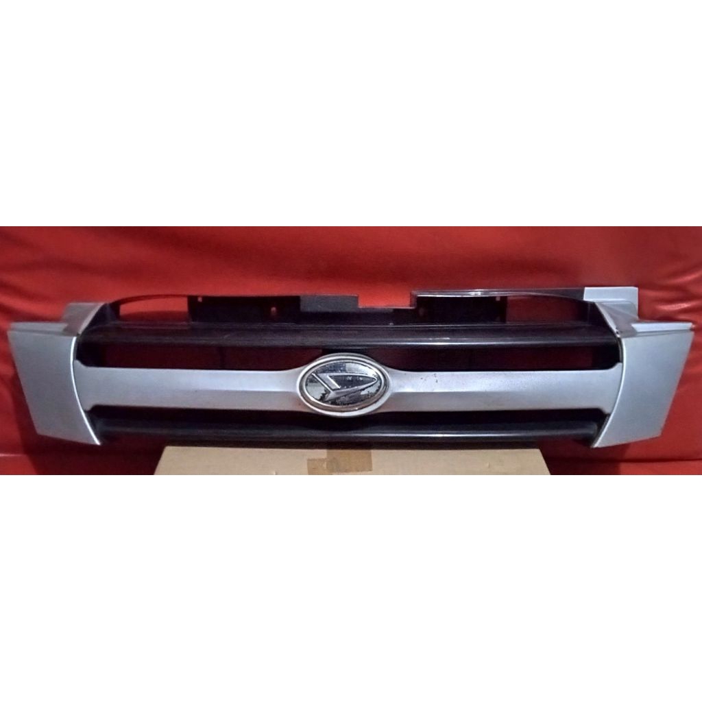 Grill grill Daihatsu Taruna Efi original