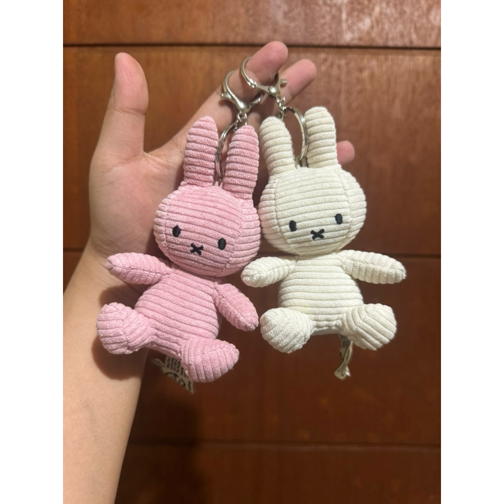 ( NEW PRODUCT !! ) Boneka gantungan kunci Karakter Miffy Bunny size 13cm original / boneka gantungan