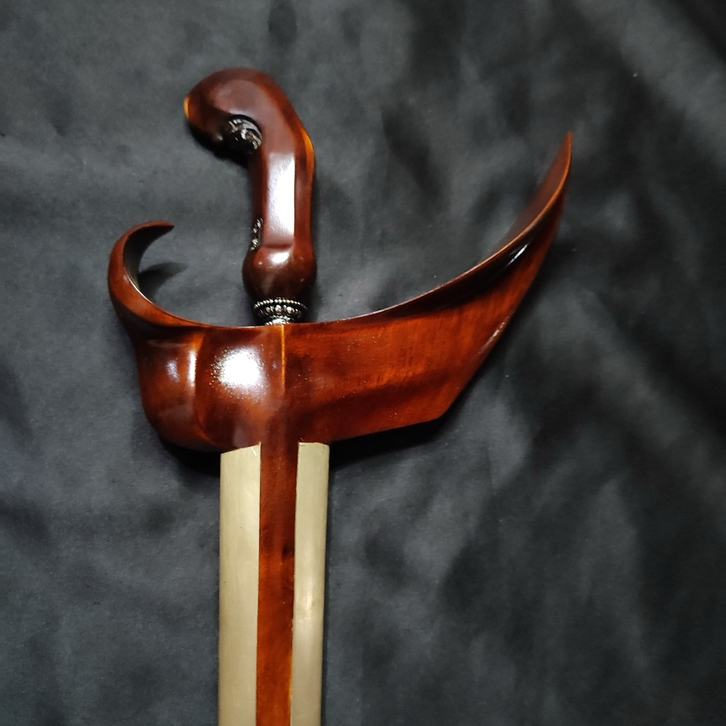 Warangka Keris Ladrang  Lawasan Gaya Surakarta Bahan Kayu Trembalo Merah Gandar Iras Lawasan Set Ded