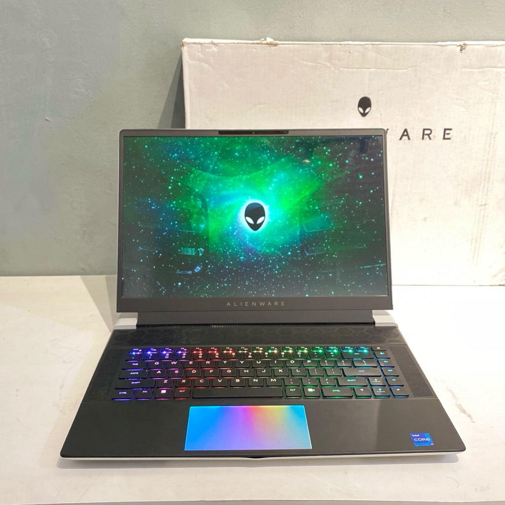 Laptop Gaming Dell Alienware X16 R1 i7 13700H RTX 4070 8GB 16GB/1TB QHD 240Hz