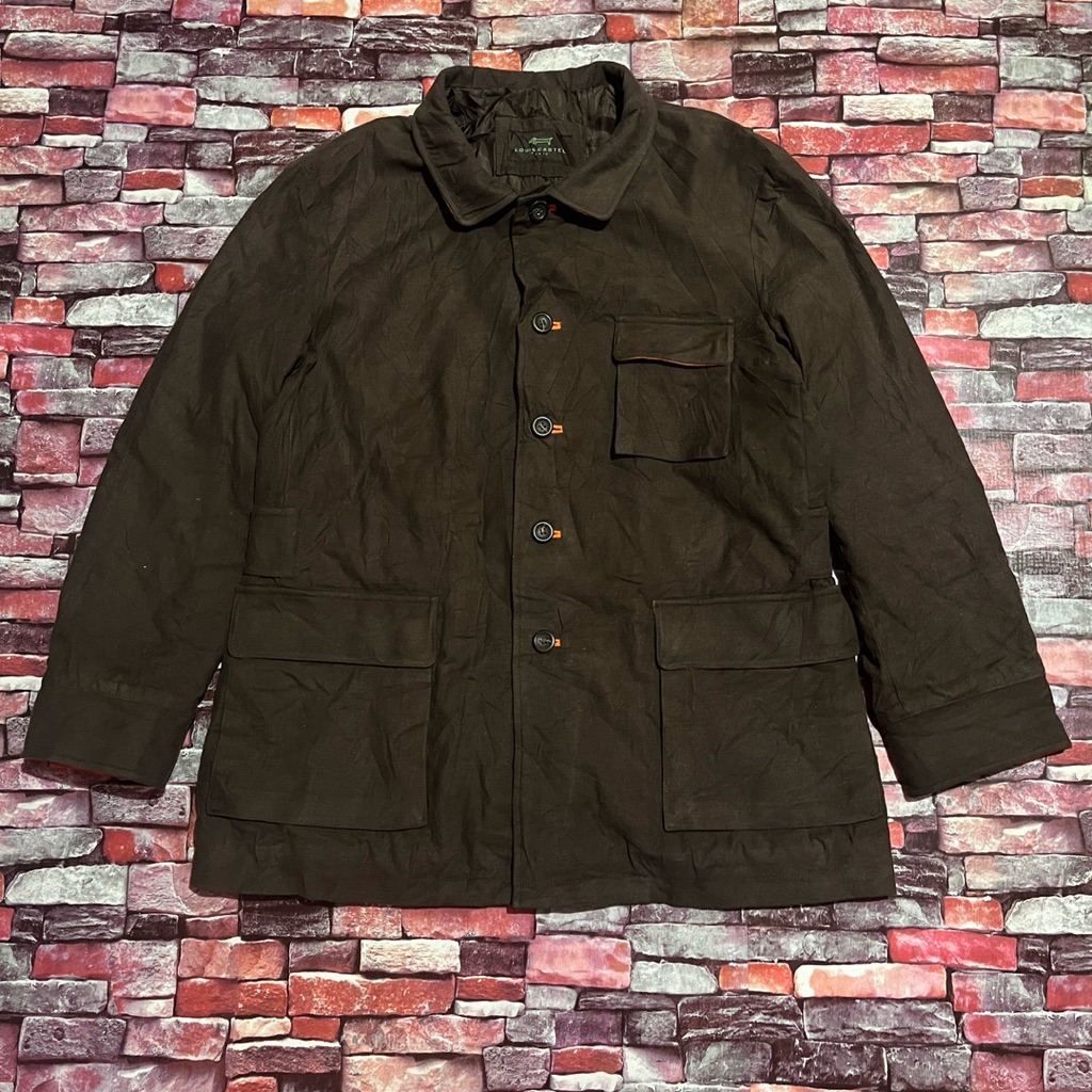 Jaket Casual tebal Louis Castel ( Size M || Lebar dada 56 CM Panjang 76 CM )