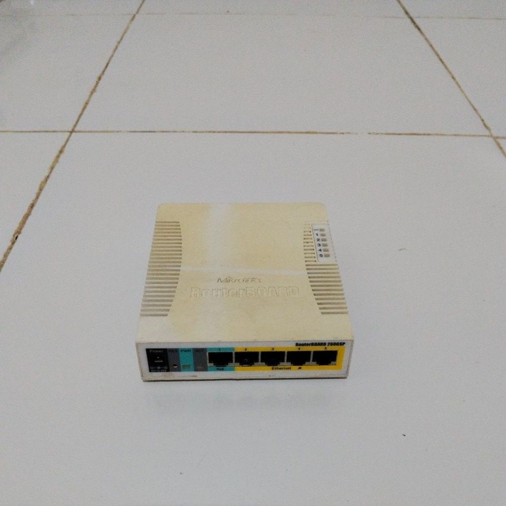 Mikrotik RB260GSP ( Mikrotik Gigabit Switch Management )