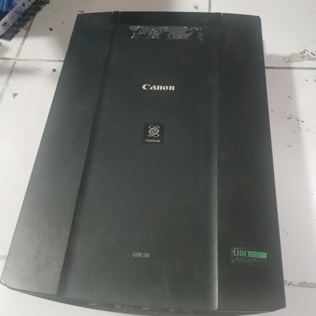Scanner A4 Canon lide 110