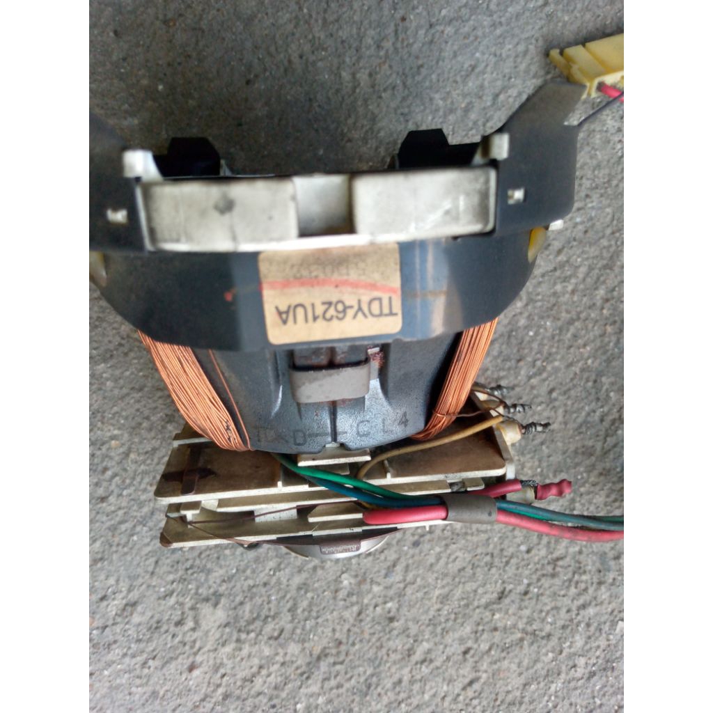 Yoke, konde TV tabung cembung 21inc merk Toshiba, normal.