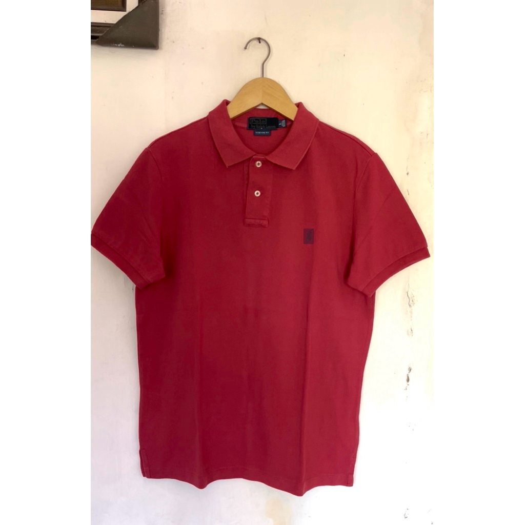 kaos krah merah bata