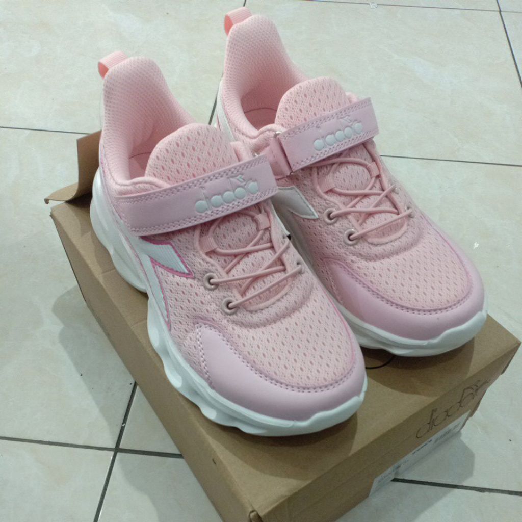 Sepatu DIA NAPOLI JR (M) Pink