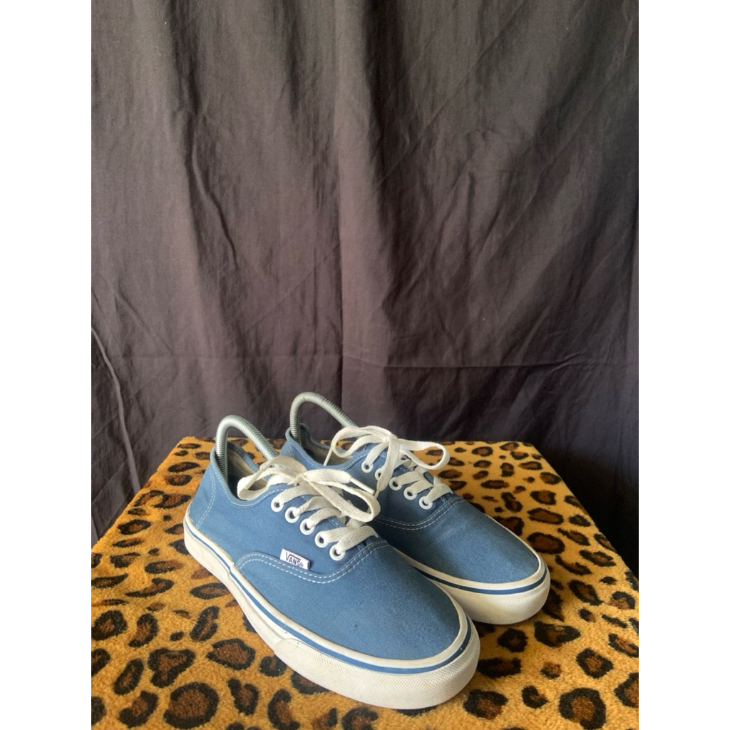 sepatu second size 38