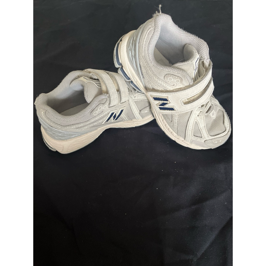 sepatu new balance anak perempuan preloved