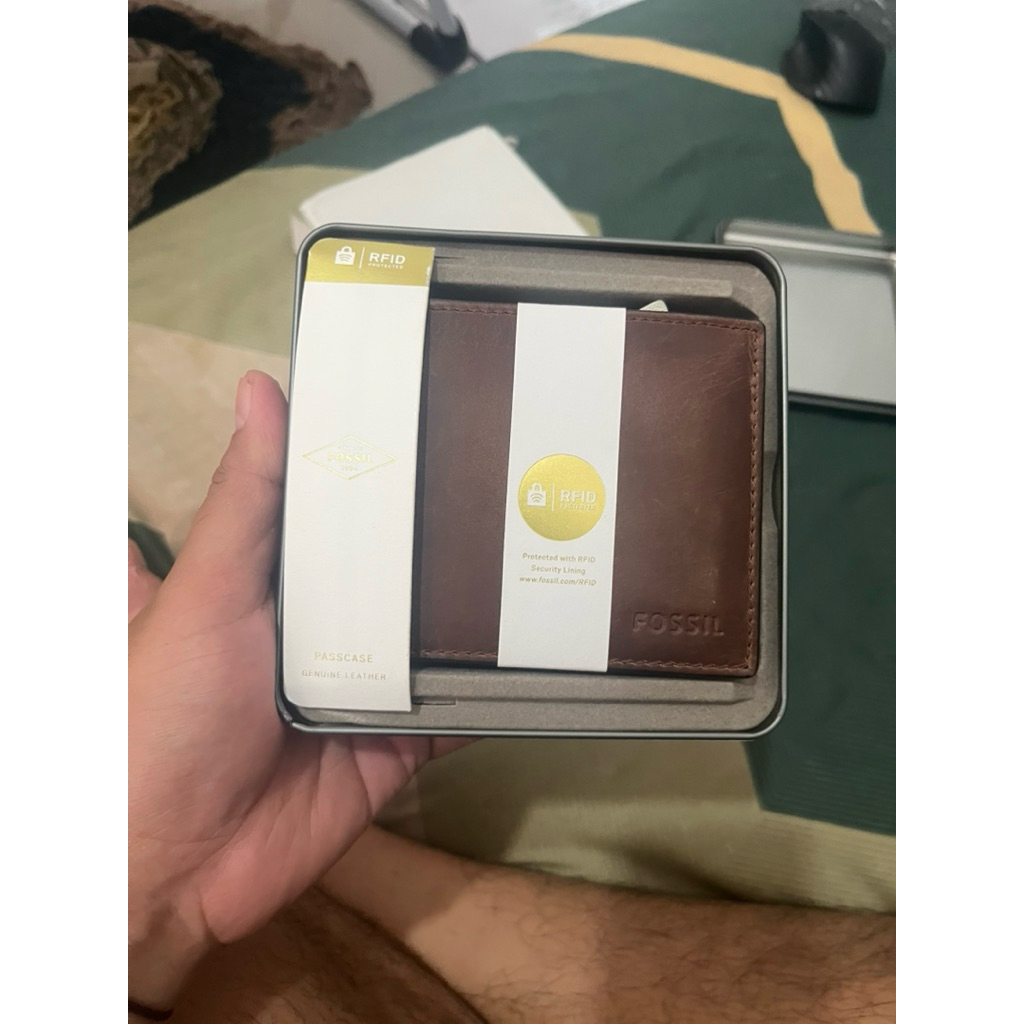 Dompet fossil original