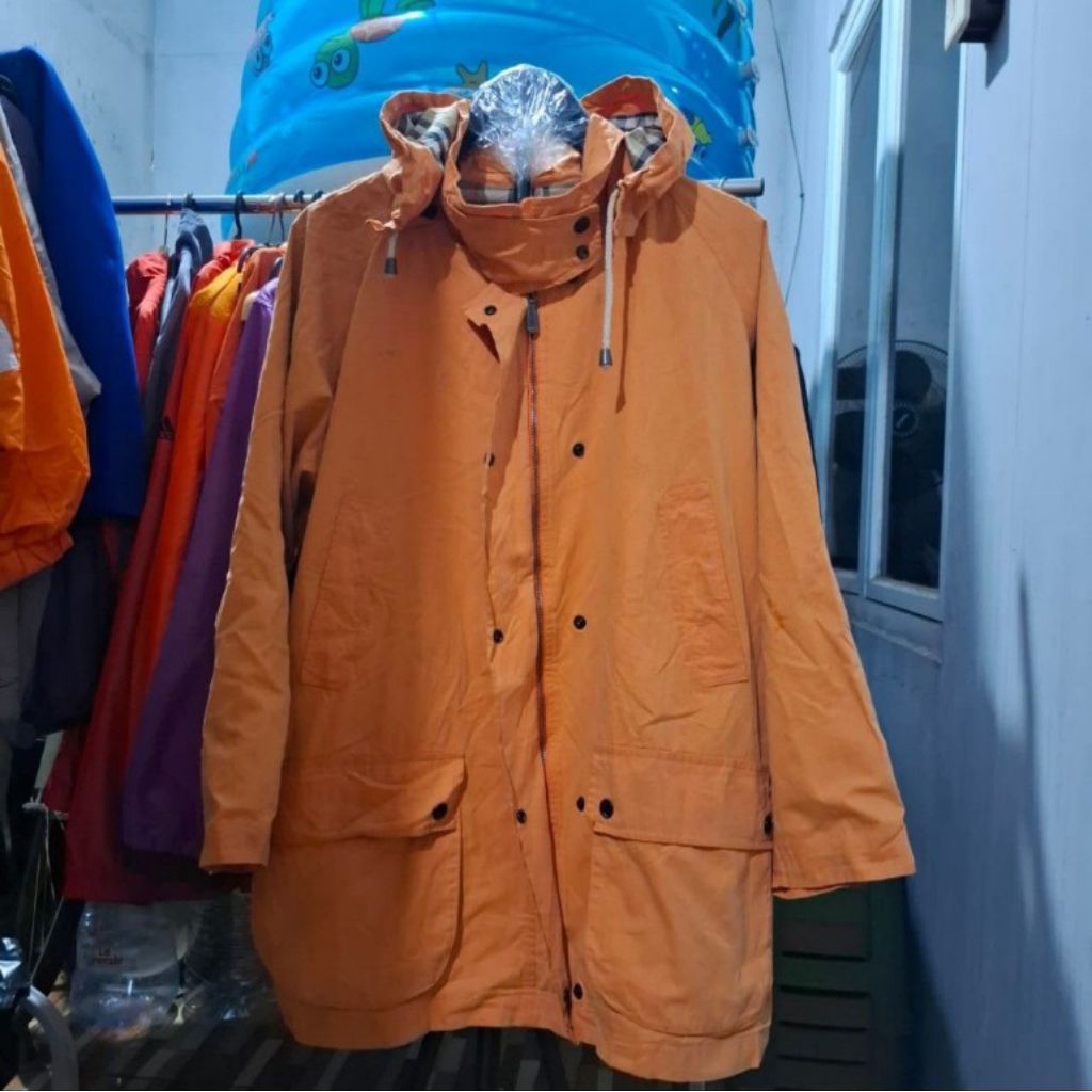 JAKET OUTDOOR PARKA BURBERRYS