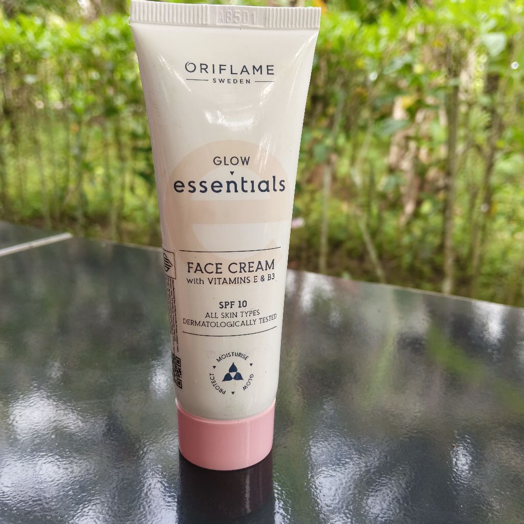 Glow Essential Face Cream Oriflame 50ml || New