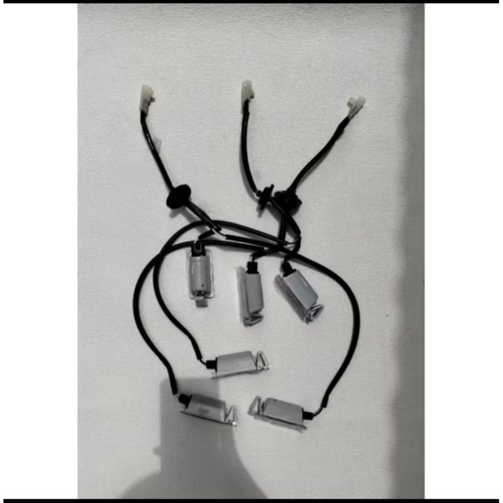 Lampu Plat Nomor (License Plate Light) Set dengan Kabel Body Wuling Confero, Cortez, Almaz Terletak 