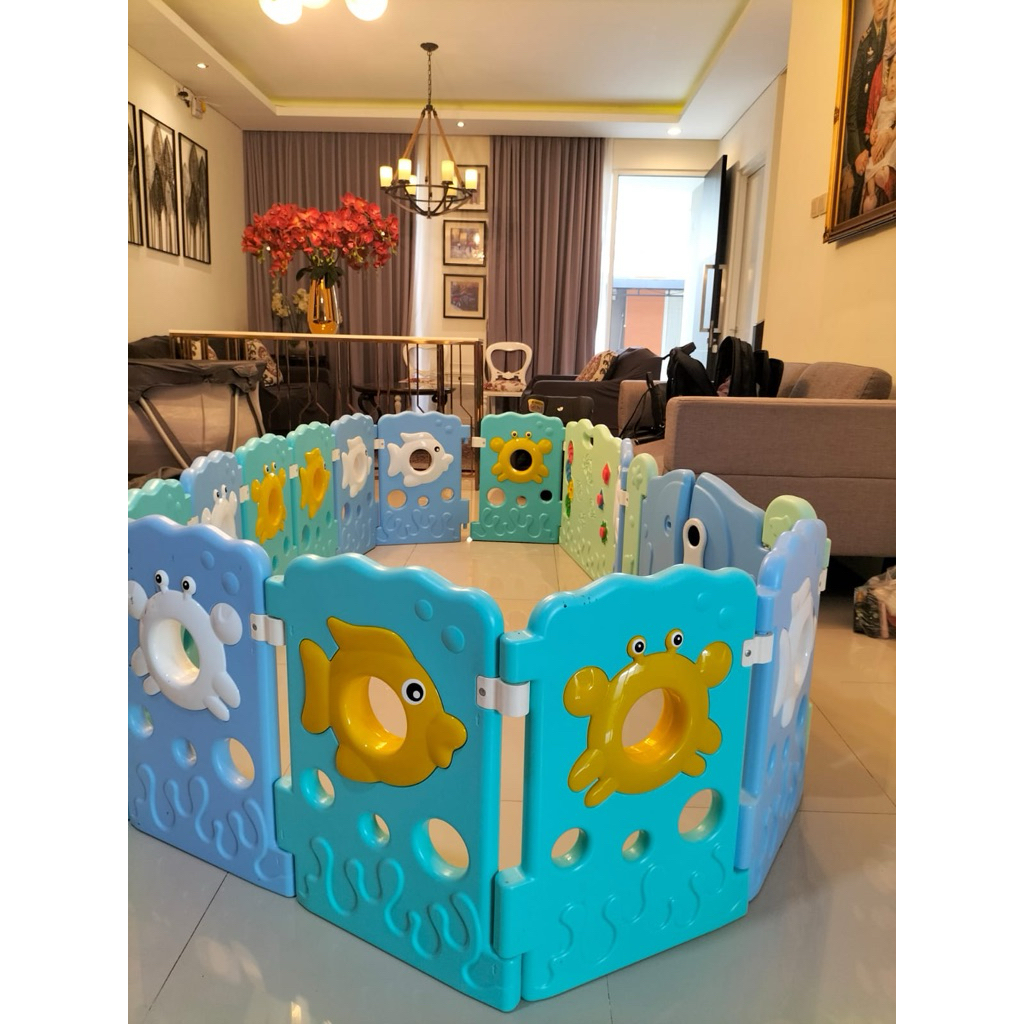 [PRELOVED] Baby Playpen / Pagar Bayi Plastik Tema Ocean (12+2 Panel) – Kondisi Bagus