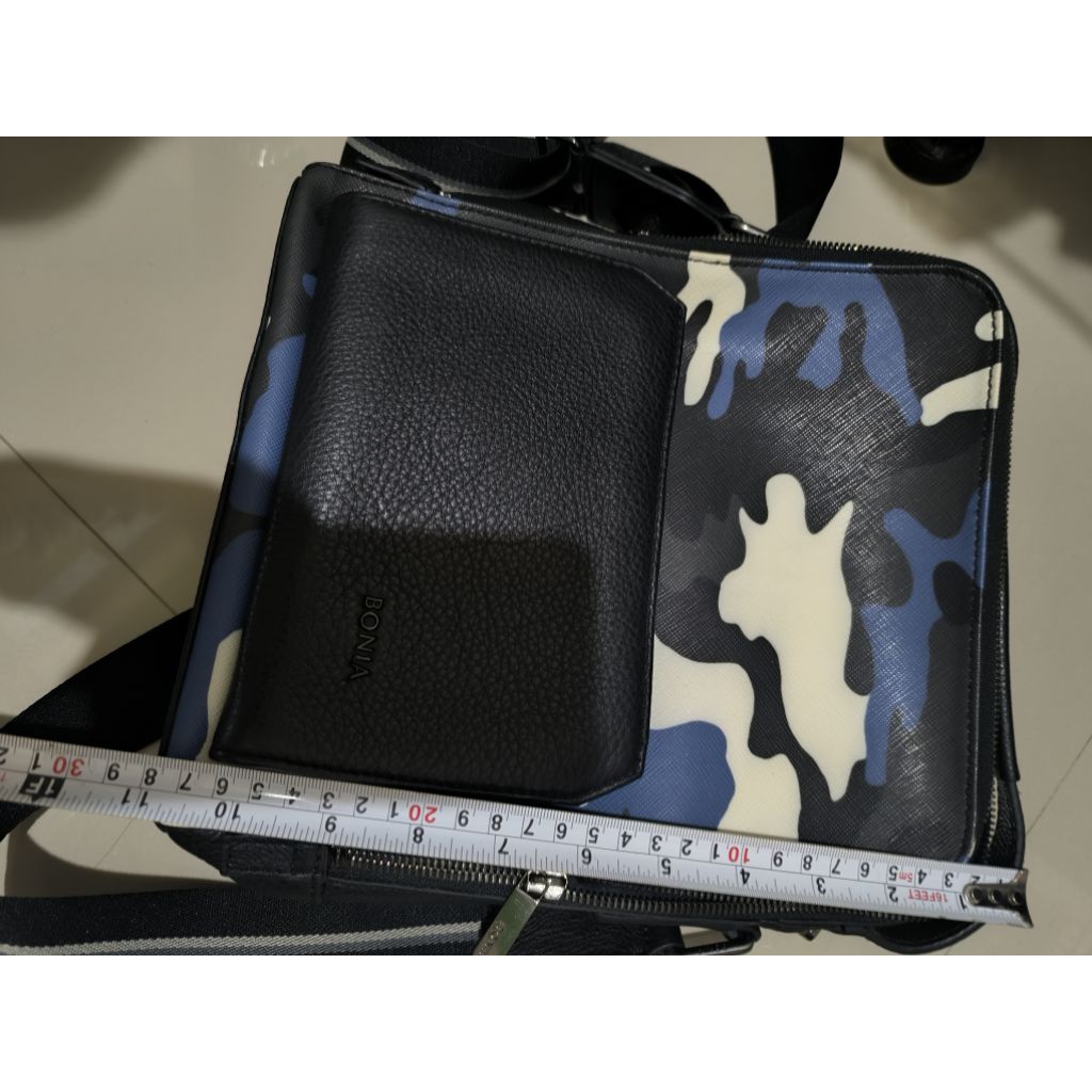 tas slempang bonia cowok